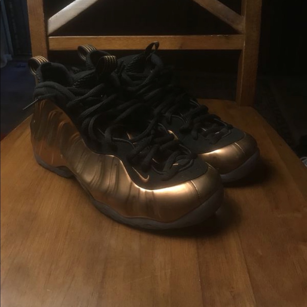 Gold foamposite